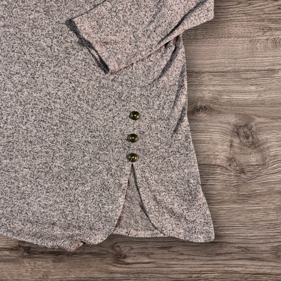Misia 2X Cowl Neck Flowy 3/4 Sleeve Pink & Gray Sweater with Button Accents - Picture 3 of 3